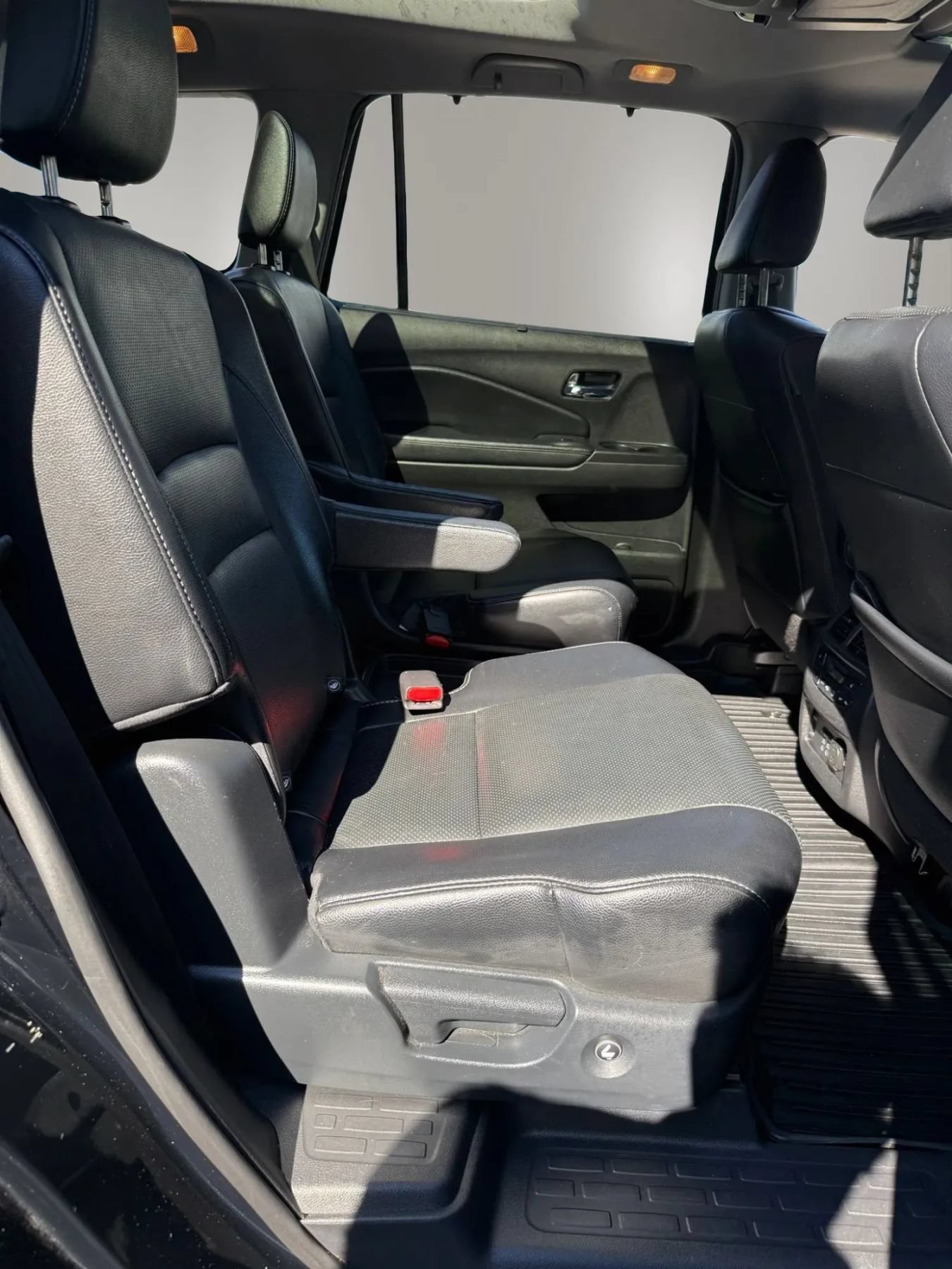Used 2019 Honda Pilot Elite image 47