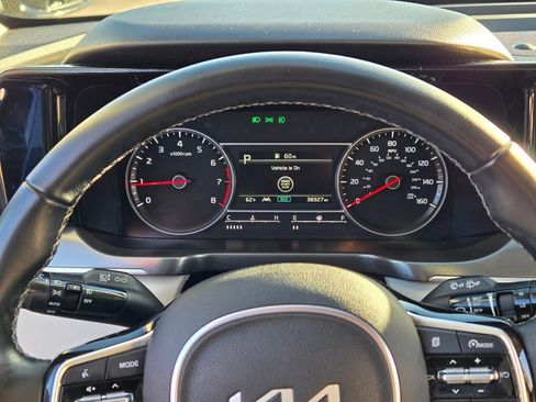 Used 2022 Kia Sorento SX image 36