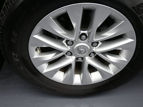 Used 2021 Lexus GX 460 Premium image 46