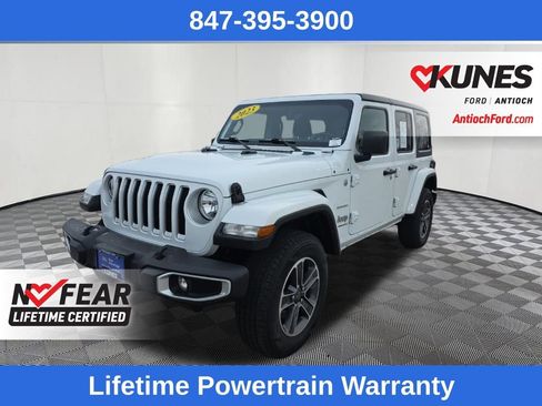 Used 2023 Jeep Wrangler Sahara image 3