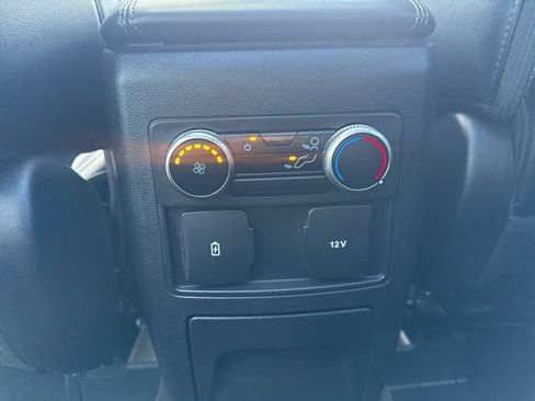 Used 2023 Ford Explorer XLT w/ Equipment Group 202A image 13