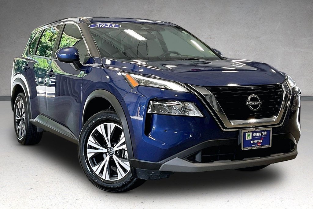 Used 2023 Nissan Rogue SV AWD/4WD image 3