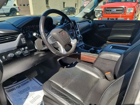 Used 2020 GMC Yukon XL SLT w/ Open Road Package AWD/4WD image 10