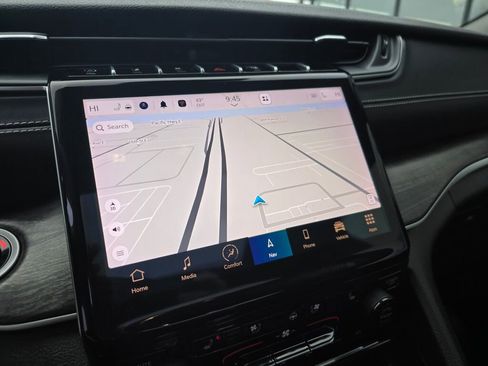 Used 2024 Jeep Grand Cherokee L Limited w/ Luxury Tech Group II image 23