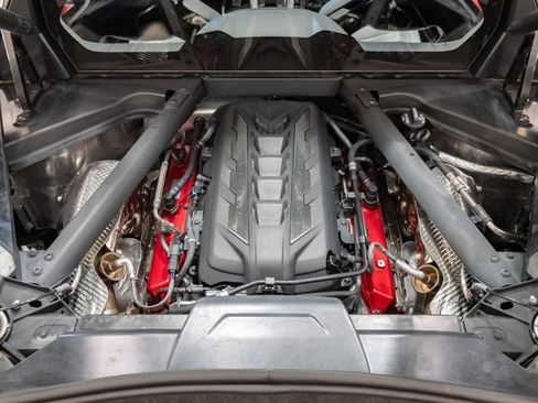 Used 2023 Chevrolet Corvette Stingray Premium Cpe w/ Z51 Performance Package RWD image 3