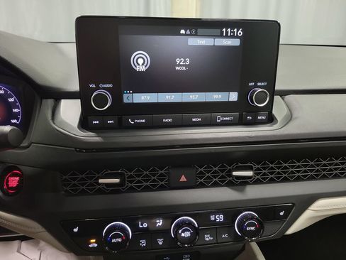 Used 2025 Honda Accord SE image 17