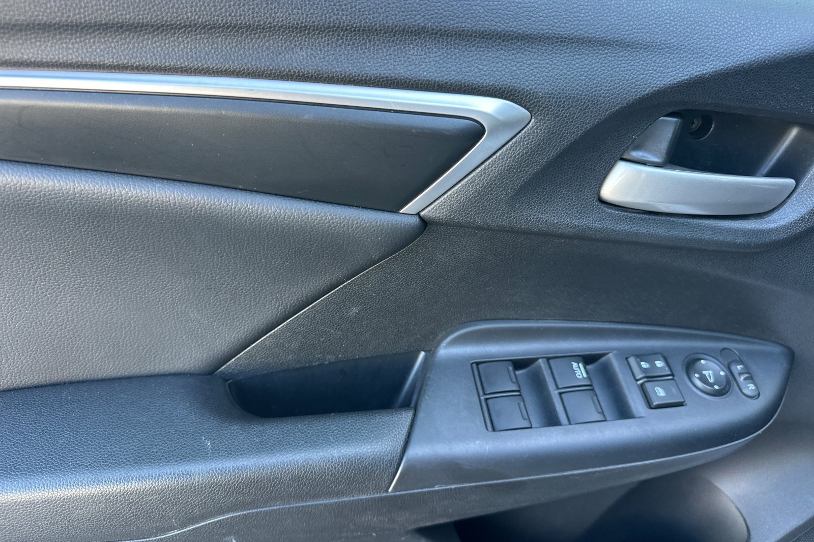 Used 2015 Honda Fit EX image 11