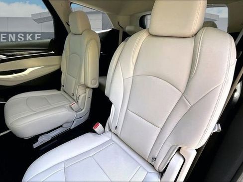 Used 2023 Buick Enclave Essence w/ Experience Buick Package AWD/4WD image 26