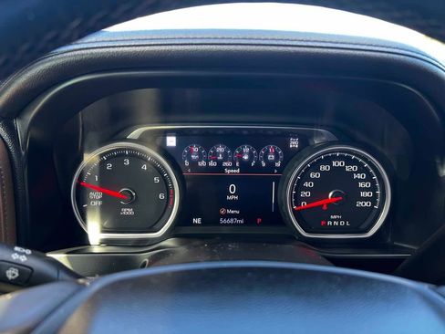 Used 2019 Chevrolet Silverado 1500 High Country image 27