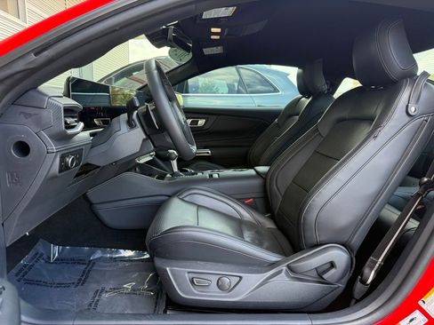 Used 2024 Ford Mustang GT Premium image 22