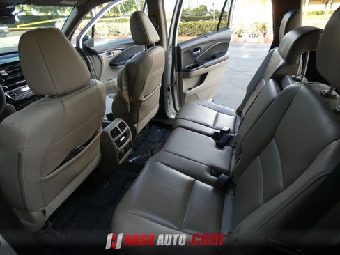 Used 2019 Honda Pilot Touring image 46