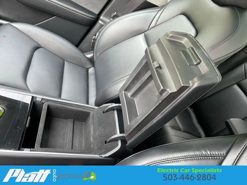 Used 2020 Tesla Model Y Performance image 29