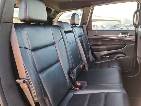 Used 2022 Jeep Grand Cherokee Limited w/ Tech Group image 17