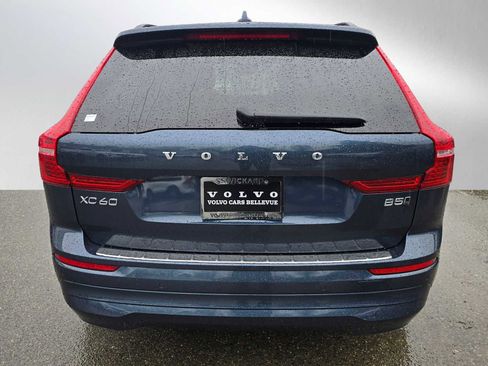 Used 2022 Volvo XC60 B5 Momentum w/ Climate Package image 4