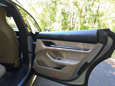 Used 2023 Porsche Taycan 4 Cross Turismo w/ Premium Package image 24