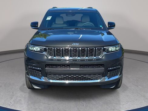 Used 2023 Jeep Grand Cherokee L Limited AWD/4WD image 2