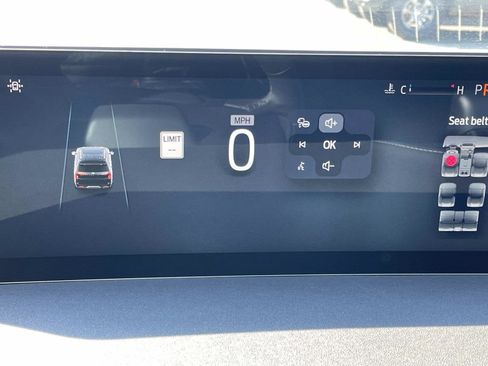 New 2025 Ford Expedition Platinum w/ Driver's Package image 15