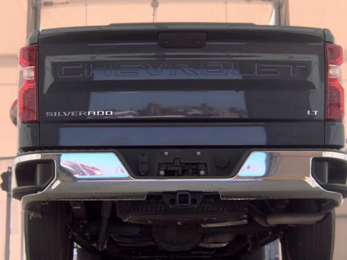 Used 2022 Chevrolet Silverado 1500 LT RWD image 5