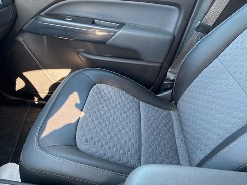 Used 2016 Chevrolet Colorado Z71 image 13