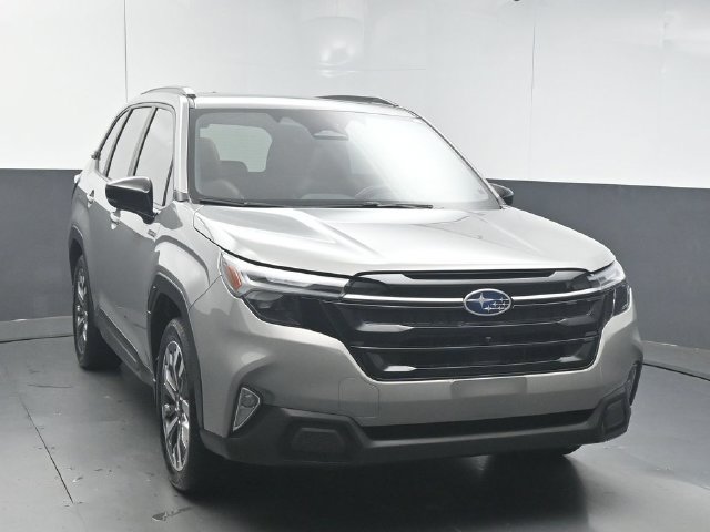 Used 2025 Subaru Forester Touring w/ Touring Package AWD/4WD image 2