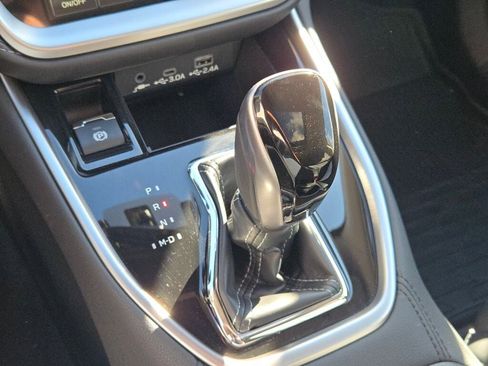 Certified 2025 Subaru Outback Limited image 26