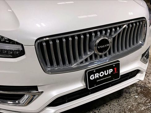 Used 2024 Volvo XC90 T8 Plus w/ Protection Package Premier image 28