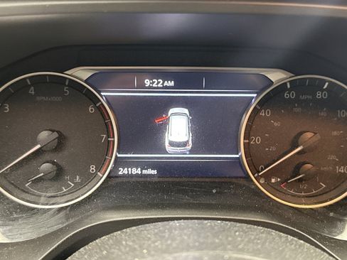Used 2023 Nissan Rogue SL AWD/4WD image 10