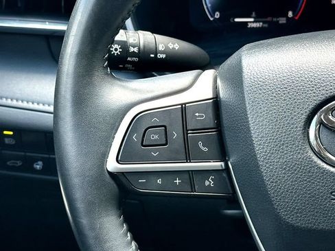 Used 2023 Toyota Highlander Limited AWD/4WD image 25