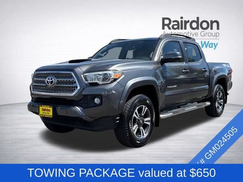 Used 2016 Toyota Tacoma TRD Sport AWD/4WD image 3