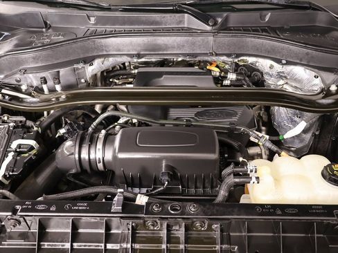 Used 2020 Ford Explorer Limited image 21