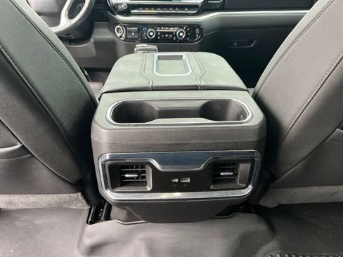 Used 2022 Chevrolet Silverado 1500 LTZ AWD/4WD image 15