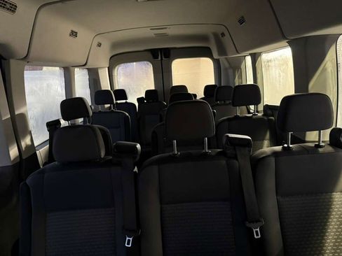 Used 2023 Ford Transit 350 XLT image 19