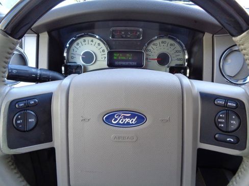 Used 2013 Ford Expedition EL Limited AWD/4WD image 19