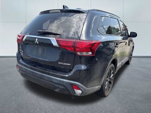 Used 2019 Mitsubishi Outlander LE AWD/4WD image 4