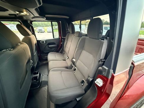 Used 2021 Jeep Gladiator Sport AWD/4WD image 10