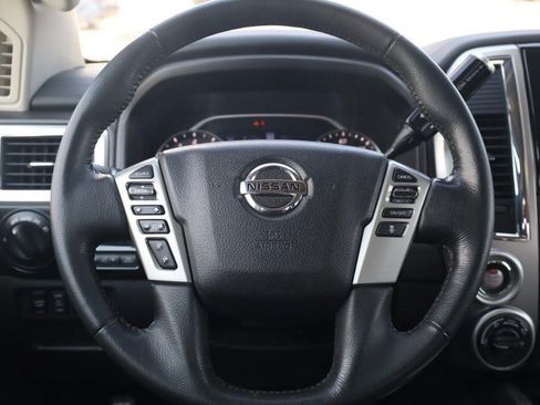 Used 2021 Nissan Titan SV w/ SV Convenience Package AWD/4WD image 8