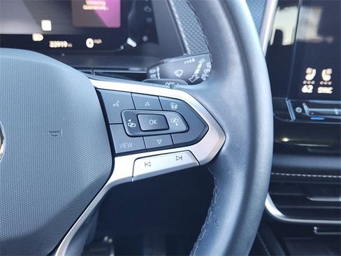 Used 2024 Volkswagen Atlas Cross Sport SEL R-Line image 30