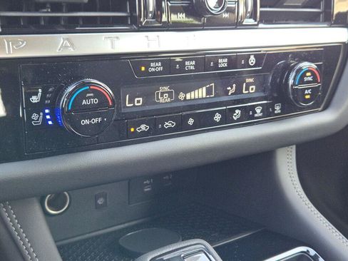 New 2026 Nissan Pathfinder Platinum AWD/4WD image 26