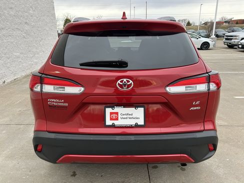 Certified 2022 Toyota Corolla Cross LE w/ Moonroof Package image 5