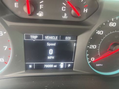 Used 2020 Chevrolet Traverse LT FWD image 9