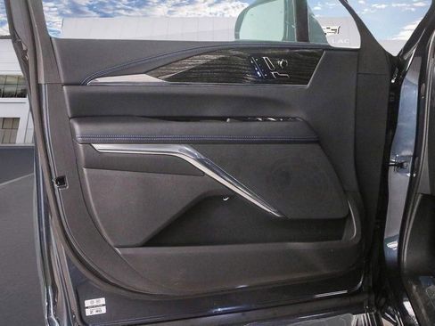 Used 2026 Cadillac Escalade IQL Sport 1 AWD/4WD image 17
