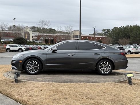 Used 2023 Hyundai Sonata SEL w/ Convenience Package image 4