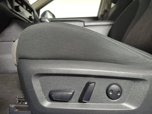 Used 2024 Nissan Rogue SV FWD image 25