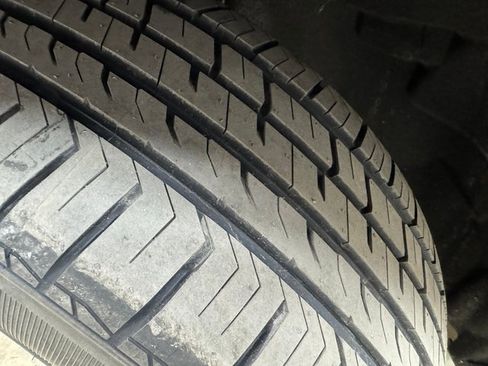 Certified 2023 Ford Explorer XLT image 30