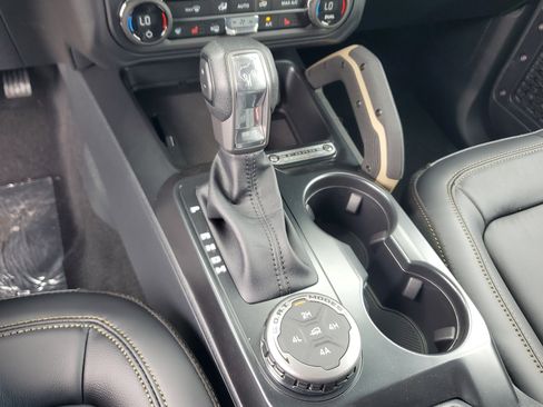 New 2026 Ford Bronco Badlands AWD/4WD image 17