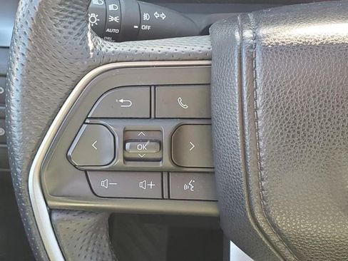 Used 2025 Toyota Tacoma TRD Off-Road AWD/4WD image 19
