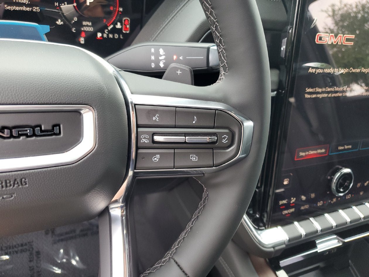 New 2026 GMC Yukon Denali w/ Denali Reserve Package AWD/4WD image 27