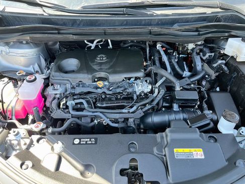Used 2025 Toyota Sienna XLE w/ XLE Plus Package FWD image 30