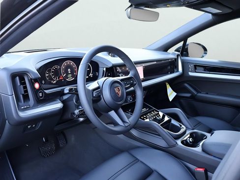 Certified 2026 Porsche Cayenne E-Hybrid Coupe AWD/4WD image 12