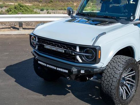 Used 2023 Ford Bronco 2-Door w/ Sasquatch Package AWD/4WD image 5